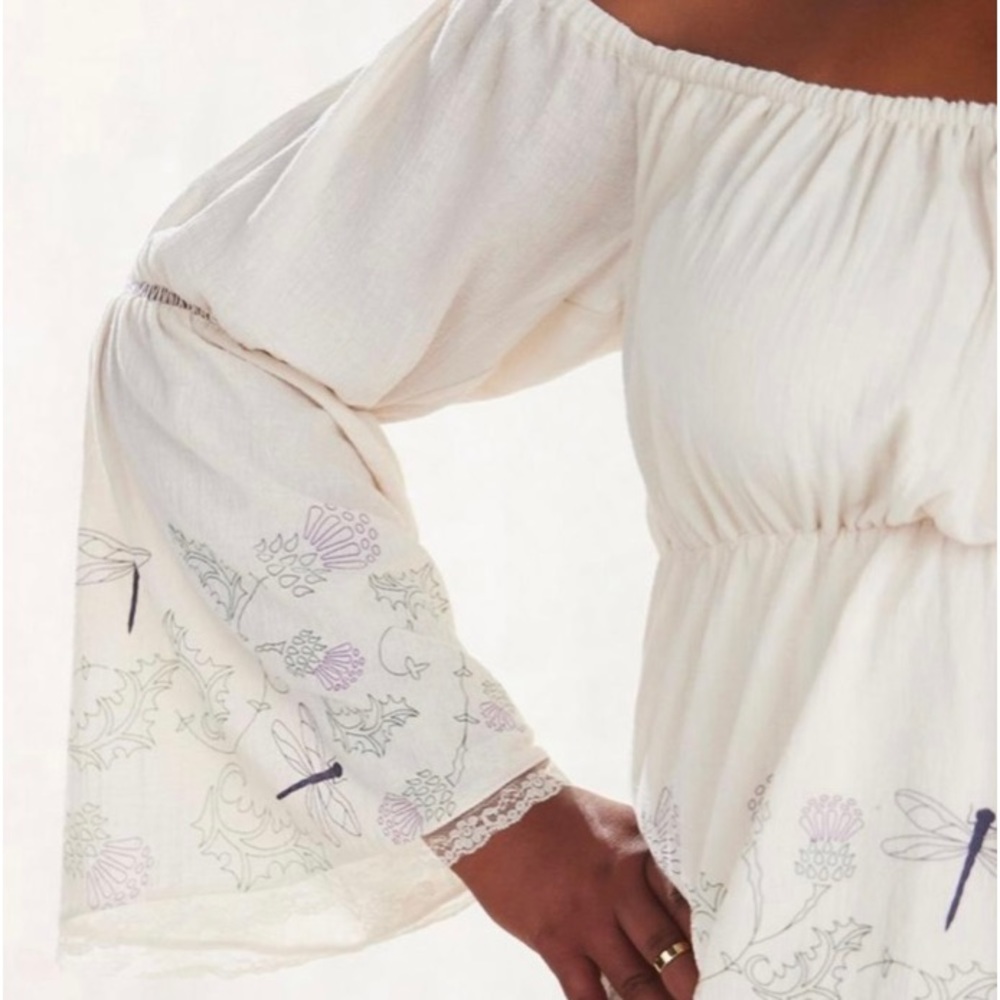 Beautiful never worn off shoulder top